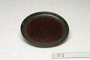 102  皿