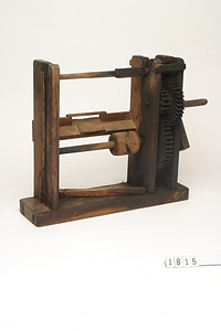1815 座繰