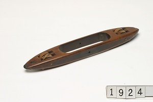 1924 杼