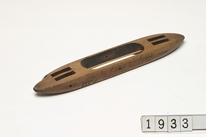 1933 杼