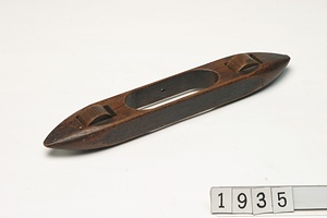 1935 杼