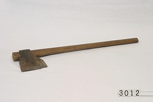 3012 斧