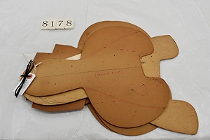 8178 馬具型紙見本