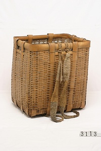 3113 背負籠