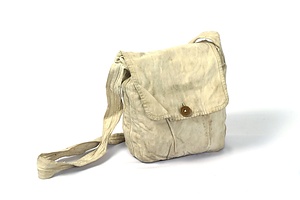 4682 肩掛けかばん