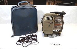 6421 8ミリ映写機