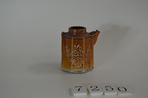7250 茶瓶
