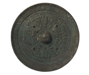 トヅカ古墳 神人車馬画像鏡