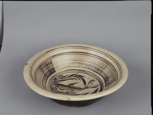 白地鉄絵魚藻文大鉢 磁州窯