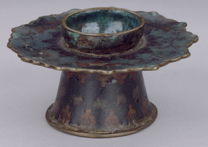 七宝唐花唐草文天目台