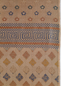 卍字繋ぎ地花石畳雷文襷龍段文様繻珍