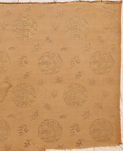 石畳地丸龍宝尽し文様金襴