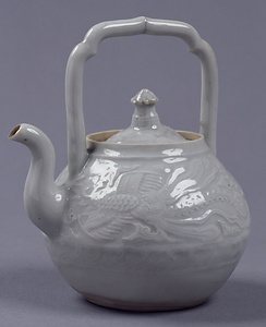 白磁鳳凰浮文茶銚（急須）