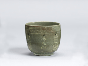 象嵌雲鶴文茶碗