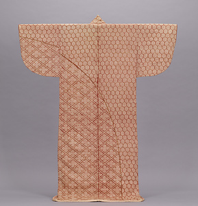 紅文綾地菱亀甲文様総鹿子絞繡小袖