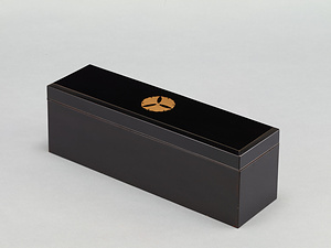 三ツ寄銀杏紋蒔絵婚礼調度（のぶ所用）一括のうち　渡し金箱