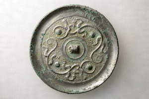 渦状虺文鏡