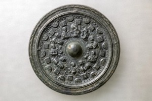 同向式神獣鏡