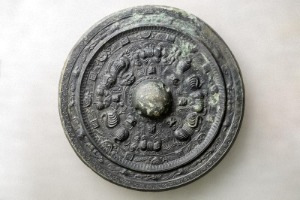 画文帯対置式神獣鏡