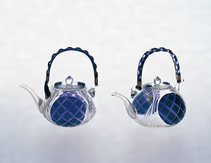 手彫り薩摩切子紫色被せガラスちろり