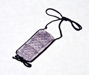 手彫り切子霰文ガラス印籠 