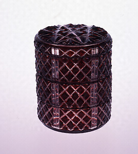 手彫り薩摩切子銅赤色被せガラス二段重