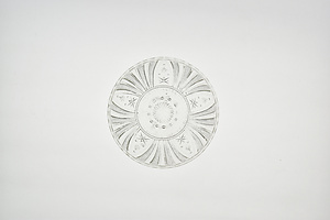 プレス菊・水玉にアーチ付星文ガラス皿　