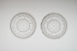 プレス蓮弁文ガラス小皿　2枚