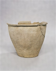 須恵器鉢（茨城県新治郡八郷町出土）