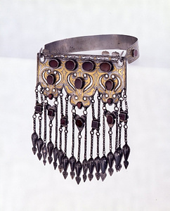 首胸飾り（ブカウ）