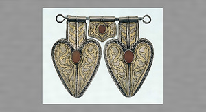 背飾り（ゴシャ・アシク）