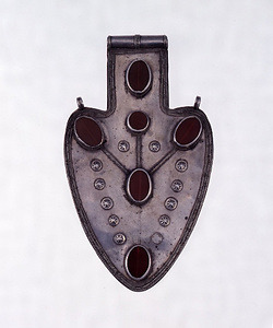 背飾り（アシク）