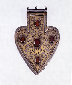 背飾り（アシク）