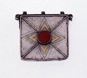 護符入れ（クムシュドガ）