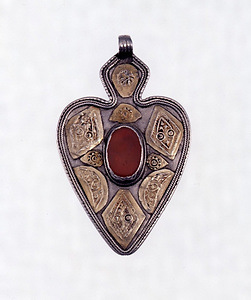 背飾り（アシク）