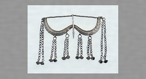 男児用背飾り（オク・ヤイ）