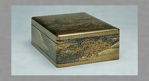 金梨地瀧山水蒔絵料紙文庫