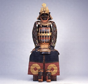 緋色段塗二枚胴具足