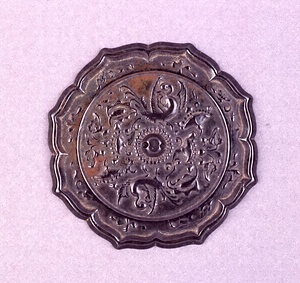 瑞花双鳳八稜鏡