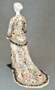 バッスル・ドレス