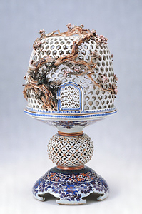 色絵菊梅樹文貼付透彫鳥篭