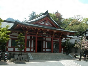 厳島神社宝物館