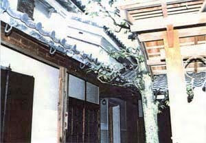 川西市郷土館（旧平安家住宅西納屋）