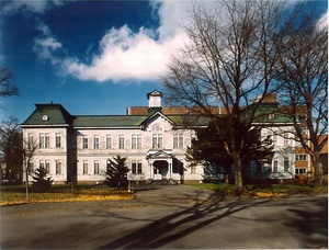 北海道大学古河記念講堂（旧東北帝国大学農科大学林学科教室）