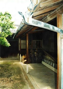 野﨑家別邸たい暇堂車寄