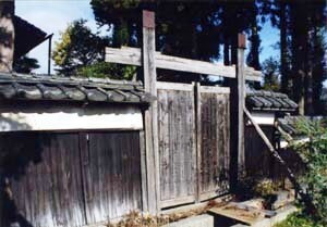 波多腰家住宅南門