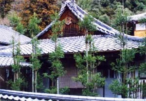 西教寺内司課庫裏