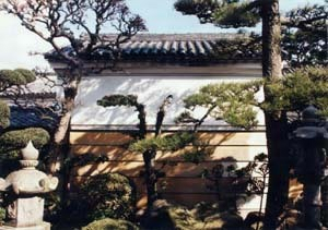 成子家住宅離れ