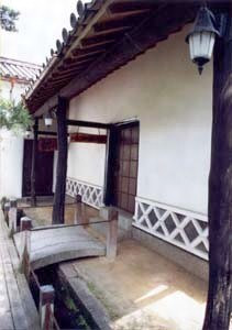 郷屋敷（旧井上家住宅）米蔵