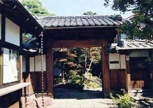 松村家住宅表門